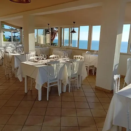 Mercurio Sul Mare - Fish Restaurant And Private 3*