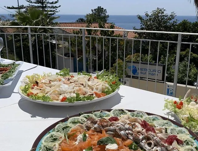 Mercurio Sul Mare - Fish Restaurant And Private Hotell Capo Vaticano