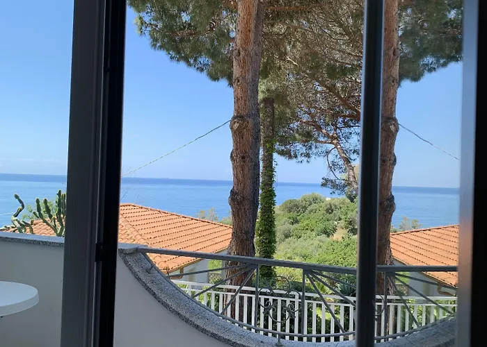 Mercurio Sul Mare - Fish Restaurant And Private Hotell Capo Vaticano